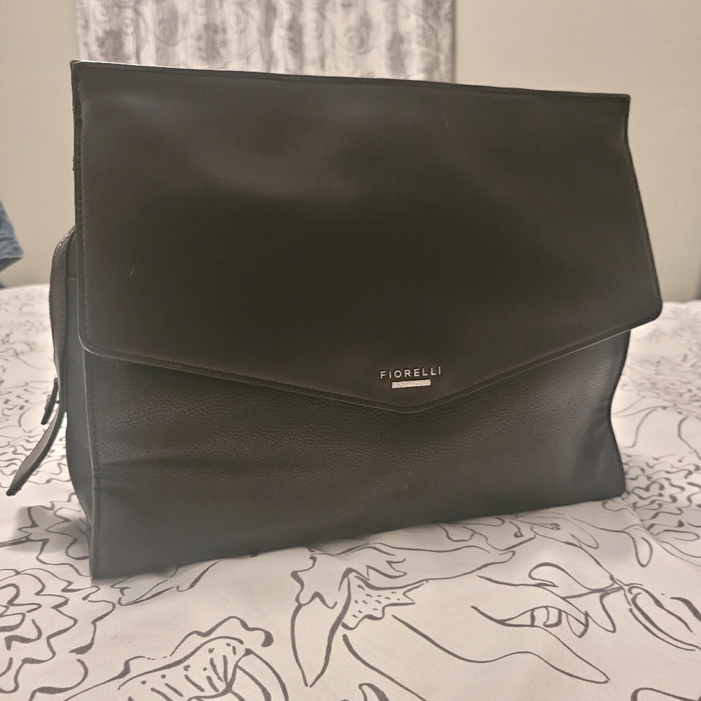 Black tote